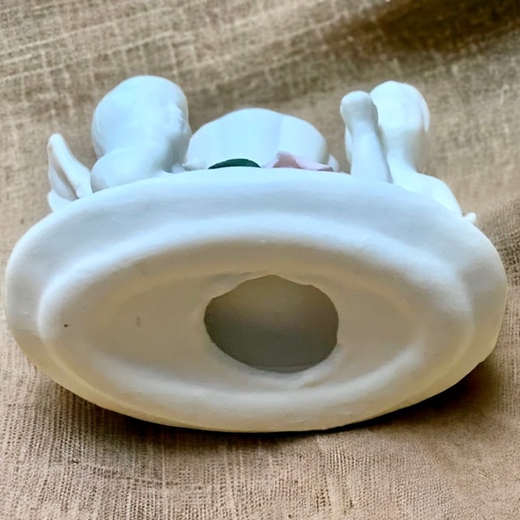 Vintage White Ceramic Cherub Angels Candlestick Holder Figurine - Picture 5 of 7